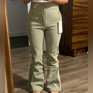 NWT Halfdays Emma Pants Short